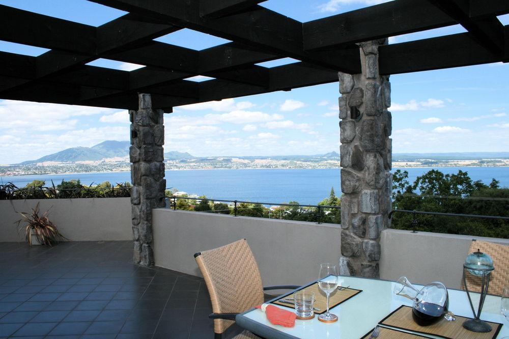Tauhara Sunrise Lodge Таупо Екстериор снимка