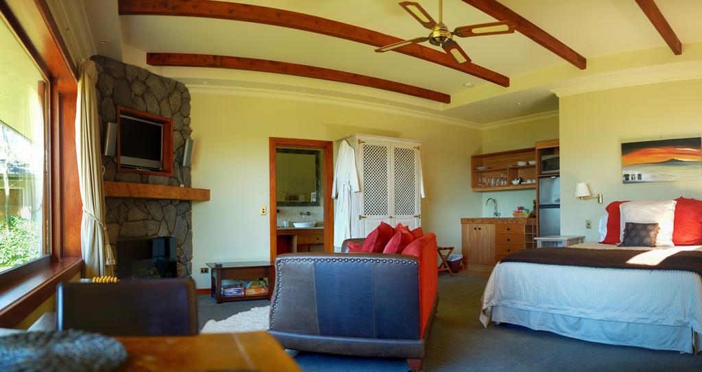 Tauhara Sunrise Lodge Таупо Екстериор снимка