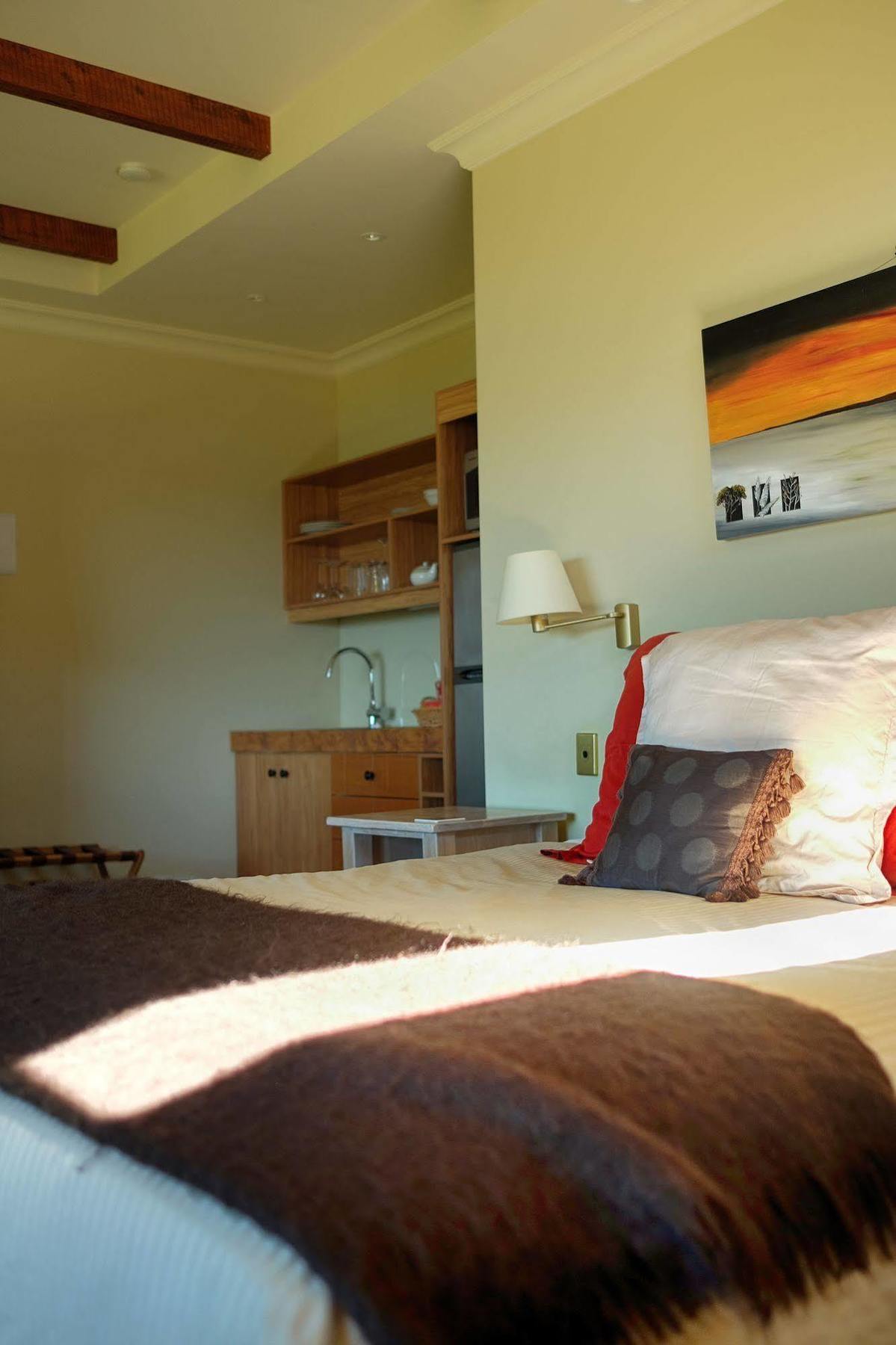 Tauhara Sunrise Lodge Таупо Екстериор снимка