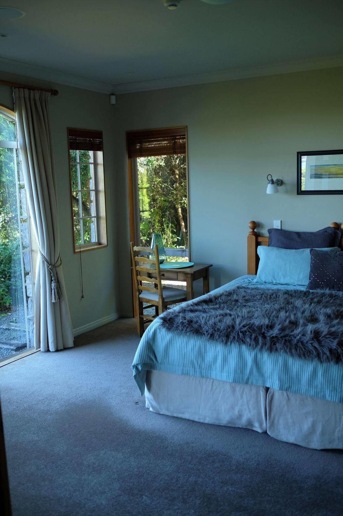 Tauhara Sunrise Lodge Таупо Екстериор снимка